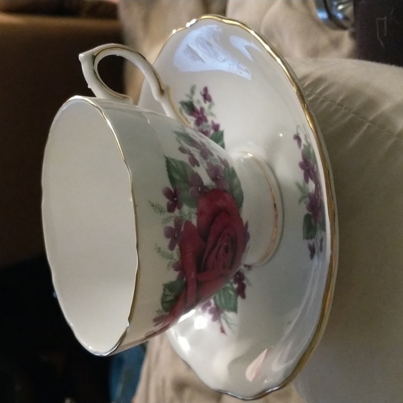 Royal Vale Bone China Gold Edging Pattern 8228 - Picture 1 of 1